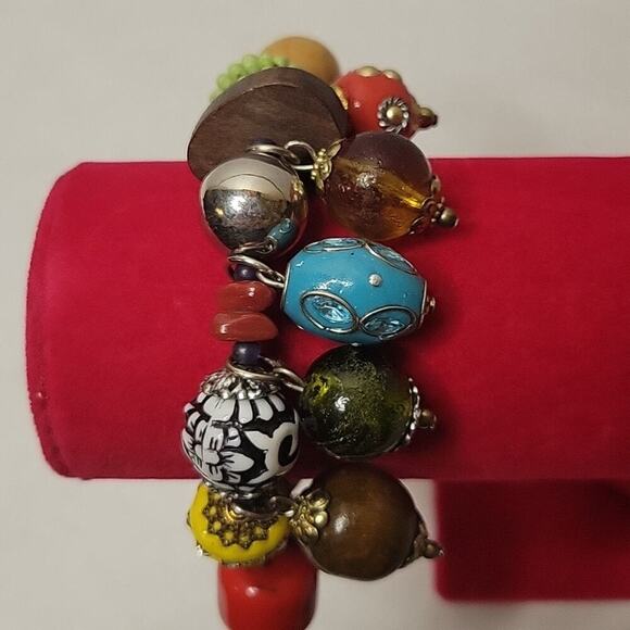 Beaded Glass Wood Stone Western Boho Artsy Eclectic Dangle Charm 7" Bracelet - Picture 4 of 5
